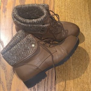 Brand new brown combat boots